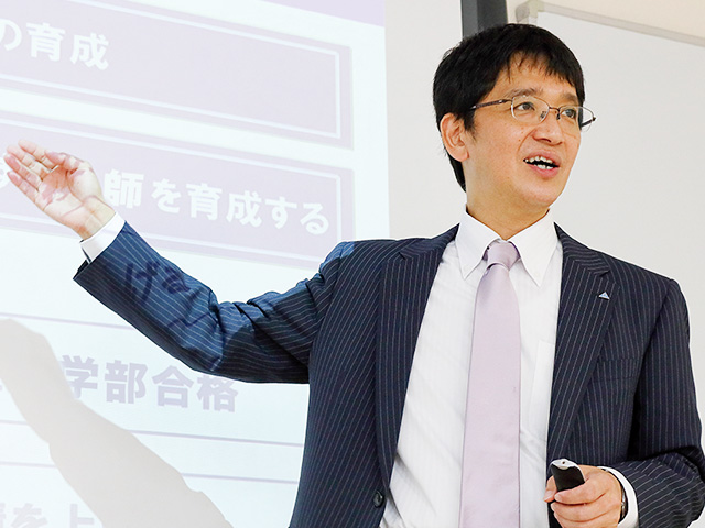 西谷　博史 [英語：特別講師]